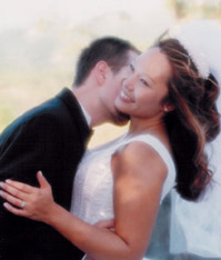 q-bride-groom-kiss